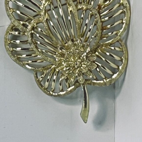 Vintage Textured Gold Tone Flower Brooch (5739) - Picture 2 of 6